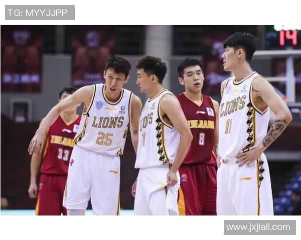 广东男篮与辽篮今日激战正酣谁能在这场对决中笑到最后